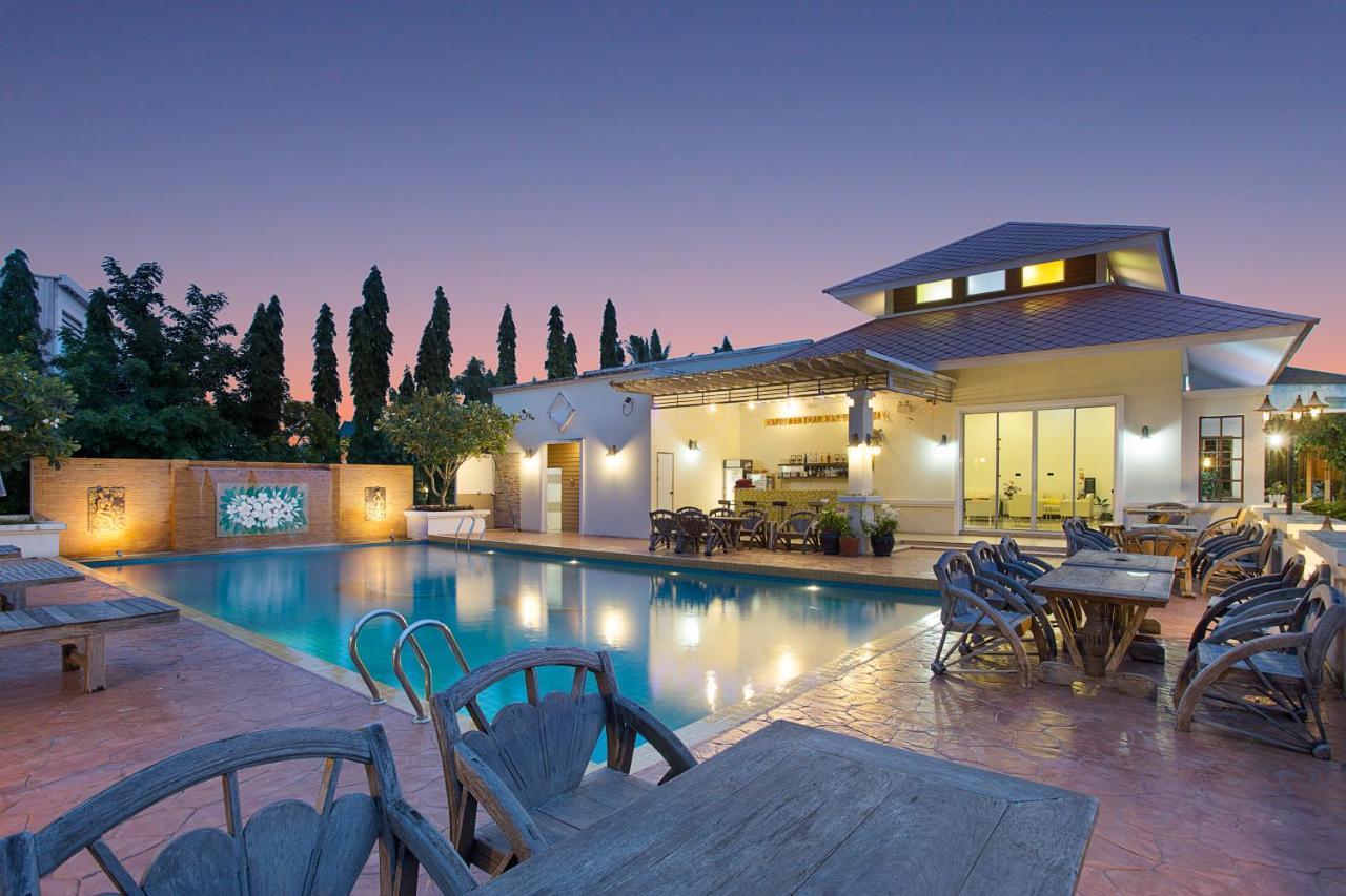 C-House & Residence Hotel Amata City Pluak Daeng Εξωτερικό φωτογραφία